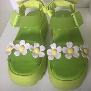 Lazy oaf Melissa green with daisies, platforms